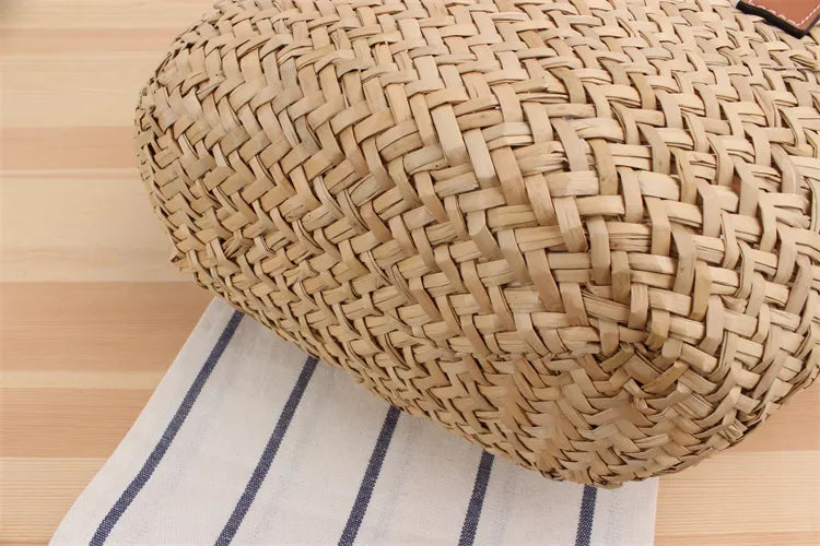 Mitsubishi Grass Handmade Oblique Woven Beach Straw Bag