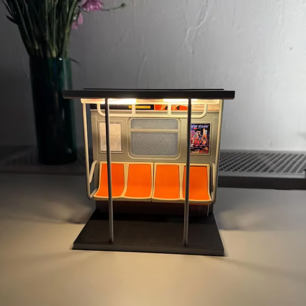🚇NYC Subway Train Lamp – Includes 3 Interchangeable Posters🔥Buy 2 Free Shipping