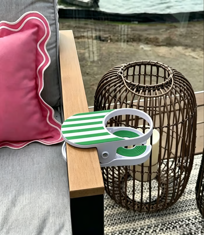 🏖️Mainstays Clip-On Drink Holder – Secure Your Beverage Anywhere!🍾