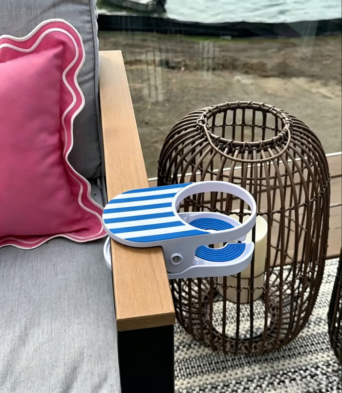 🏖️Mainstays Clip-On Drink Holder – Secure Your Beverage Anywhere!🍾