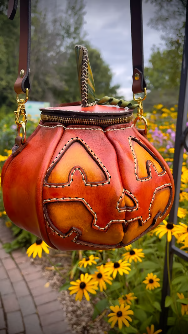 🔥Last Day 49% OFF - 🎃The Great Purely handmade leather Pumpkin Bag(✨Same as in the video)