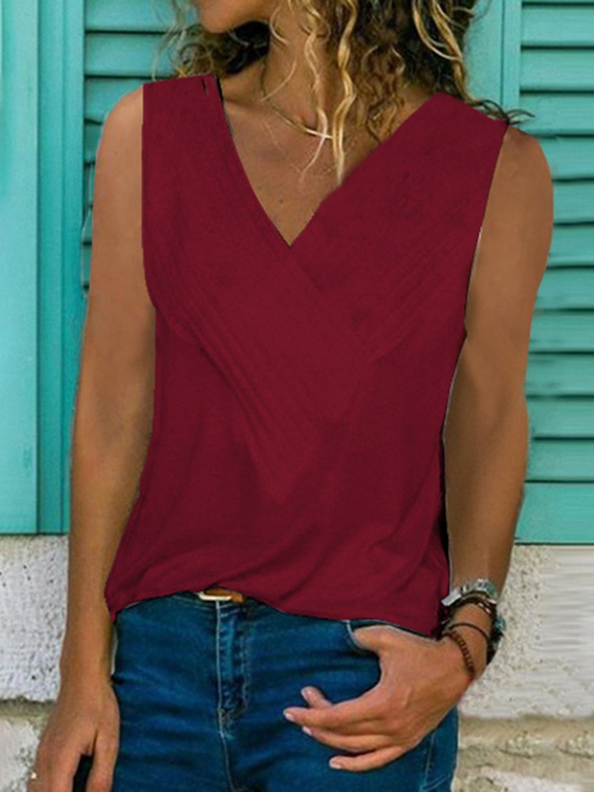 Women's Solid Color Pleated V-Neck Sleeveless Tee