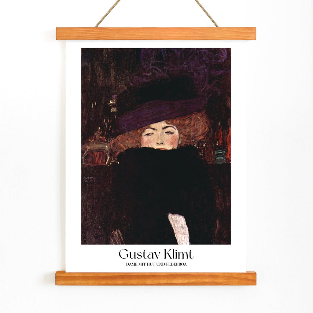 Dame au chapeau et à la boa de plumes Canvas Print