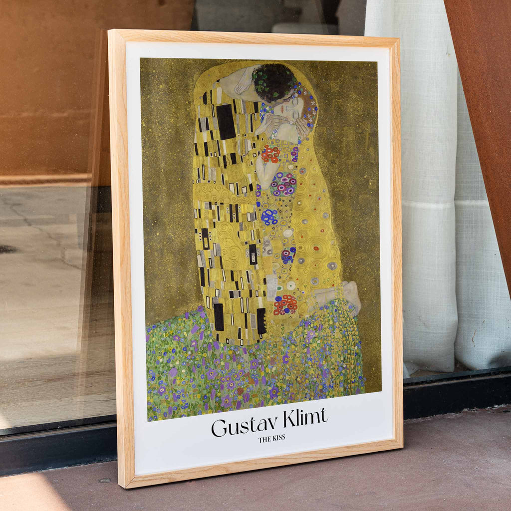 Le Baiser Canvas Print