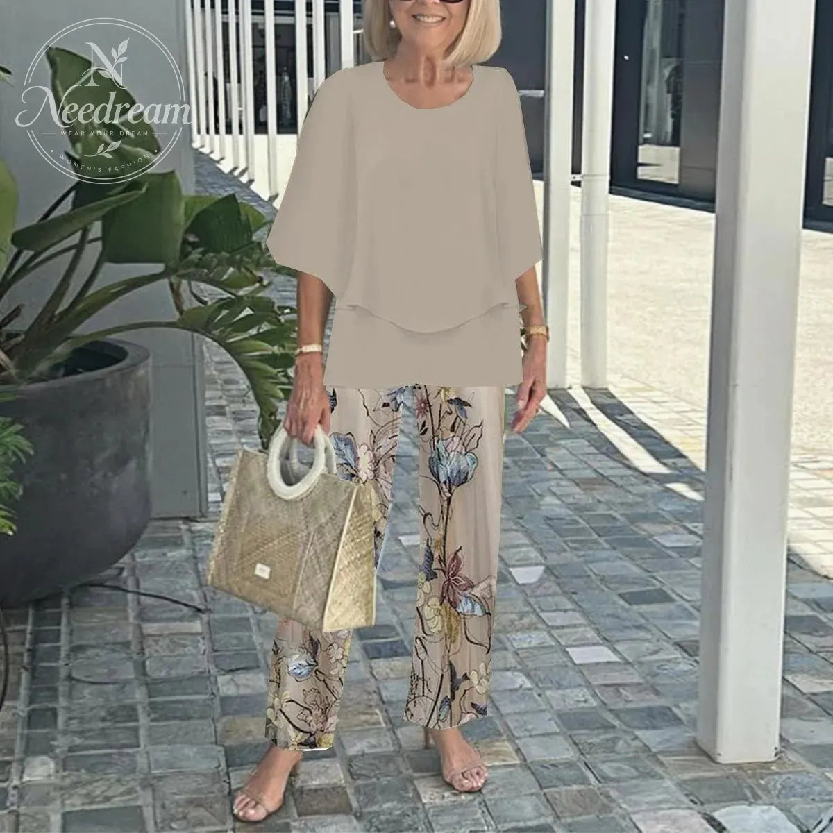 Women's Round Neck Mid-Sleeve Top With Floral Print Pants Set Two-Piece