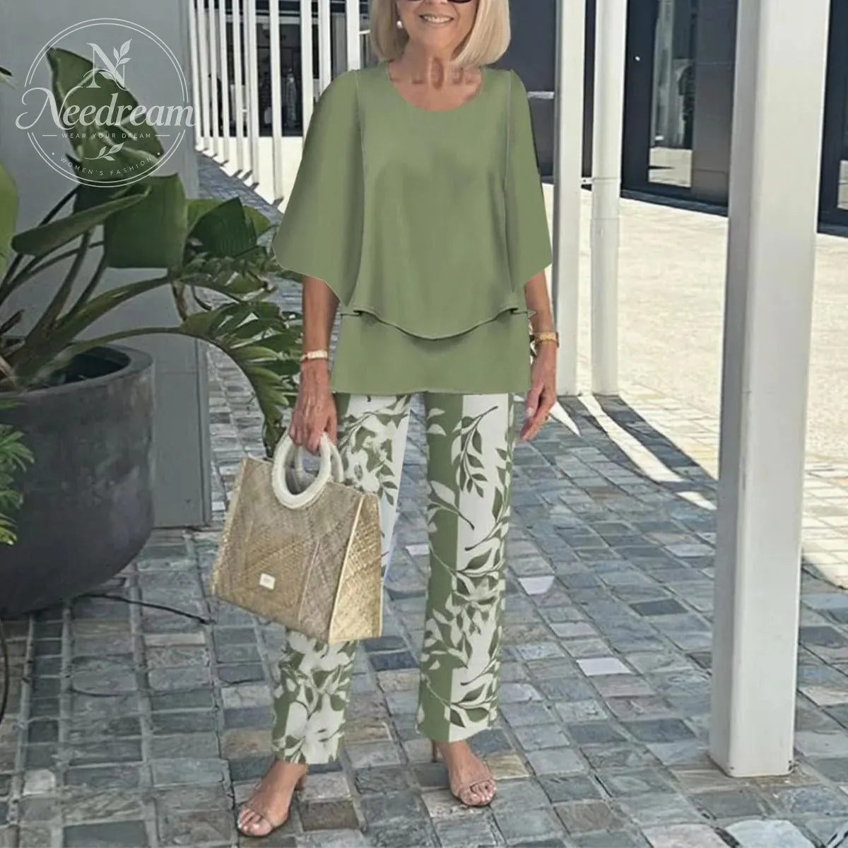 Women's Round Neck Mid-Sleeve Top With Floral Print Pants Set Two-Piece