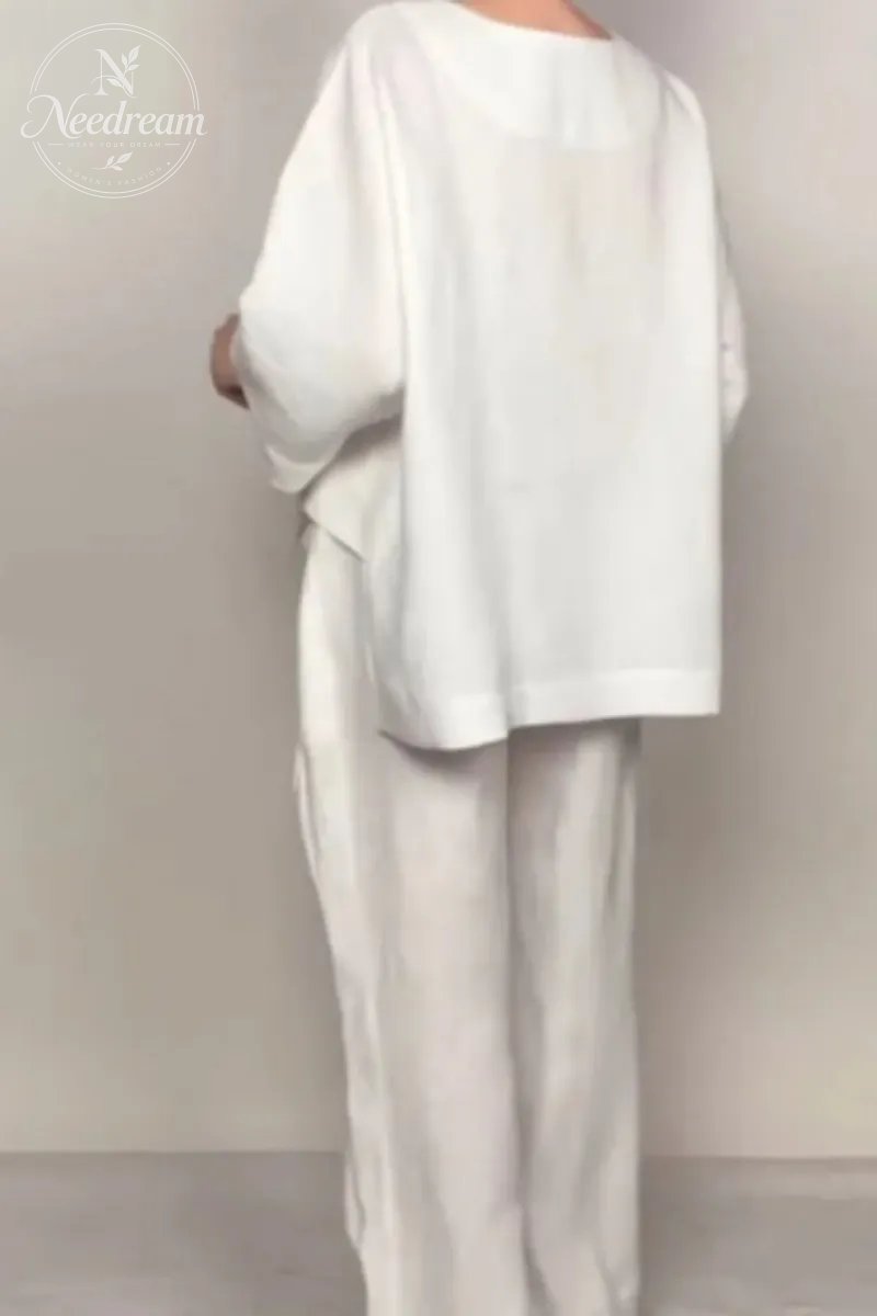 Complete Minimalist Set in Two Pieces