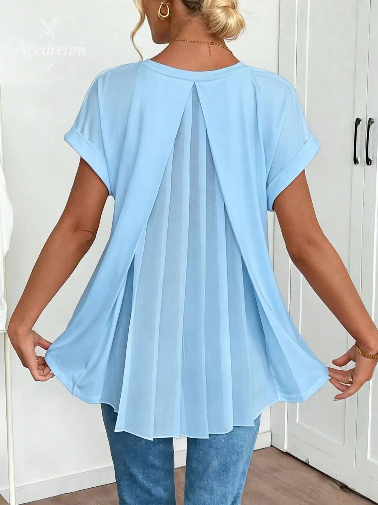 Flowy V-Neck Top With Pleats At The Back