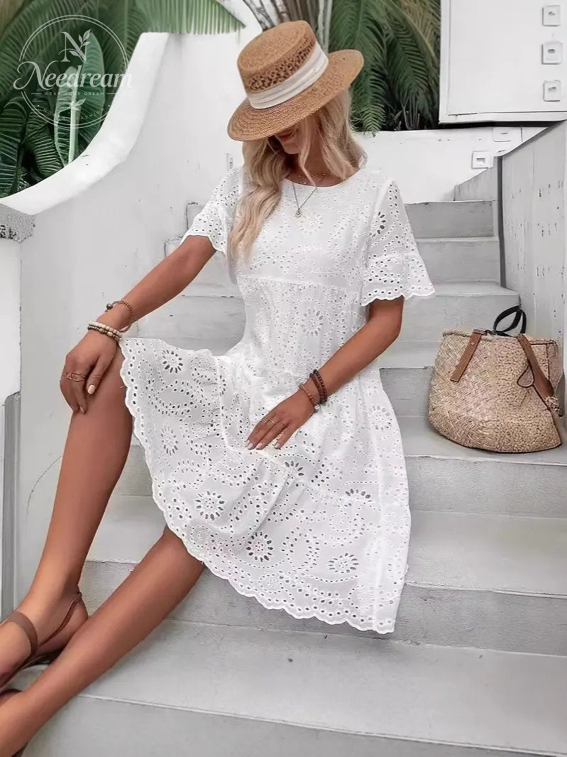 Women'S Solid Round Neck Floral Embroidered Lace Cutout Dress