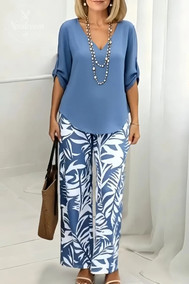 Women'S Suit: V-Neck Top And Printed Wide-Leg Pants