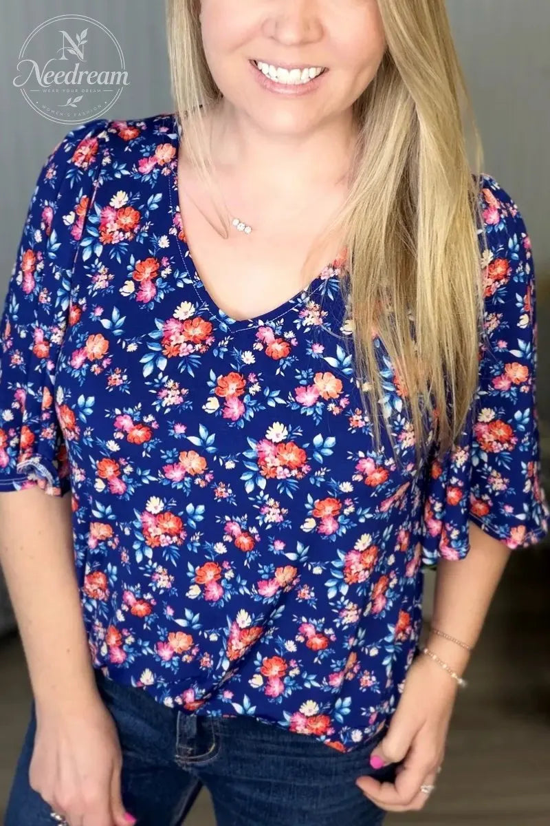 Slim-Fit Flowy Sleeve Top